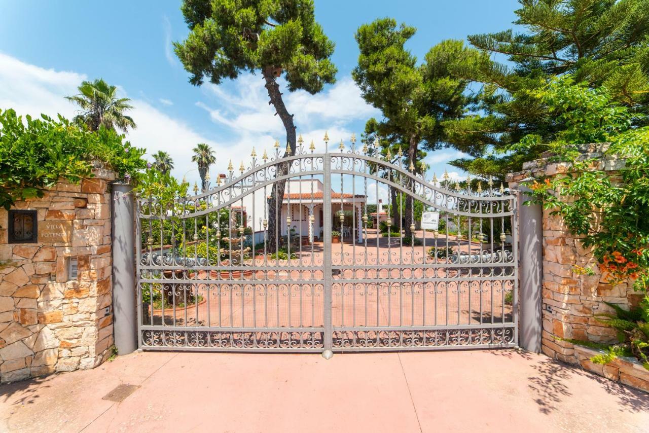 Villa Potenza Galatone Exteriör bild